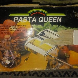 Deluxe Atlas Pasta Queen Noodle Making Machine Marcato Himark Italy Model 150